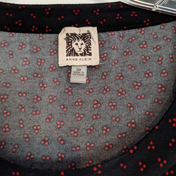 Anne Klein short sleeved top, 0X, EUC - Picture 4 of 7